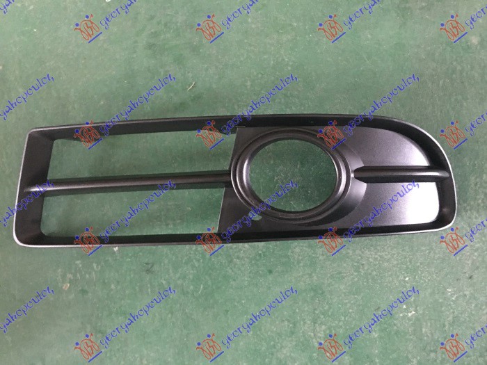 RESETKA PREDNJEG BRANIKA (SA MAGLENKOM) (OTVORENA) (S-LINE/S4) AUDI A4 2004-2007 (8E2/8E5)
