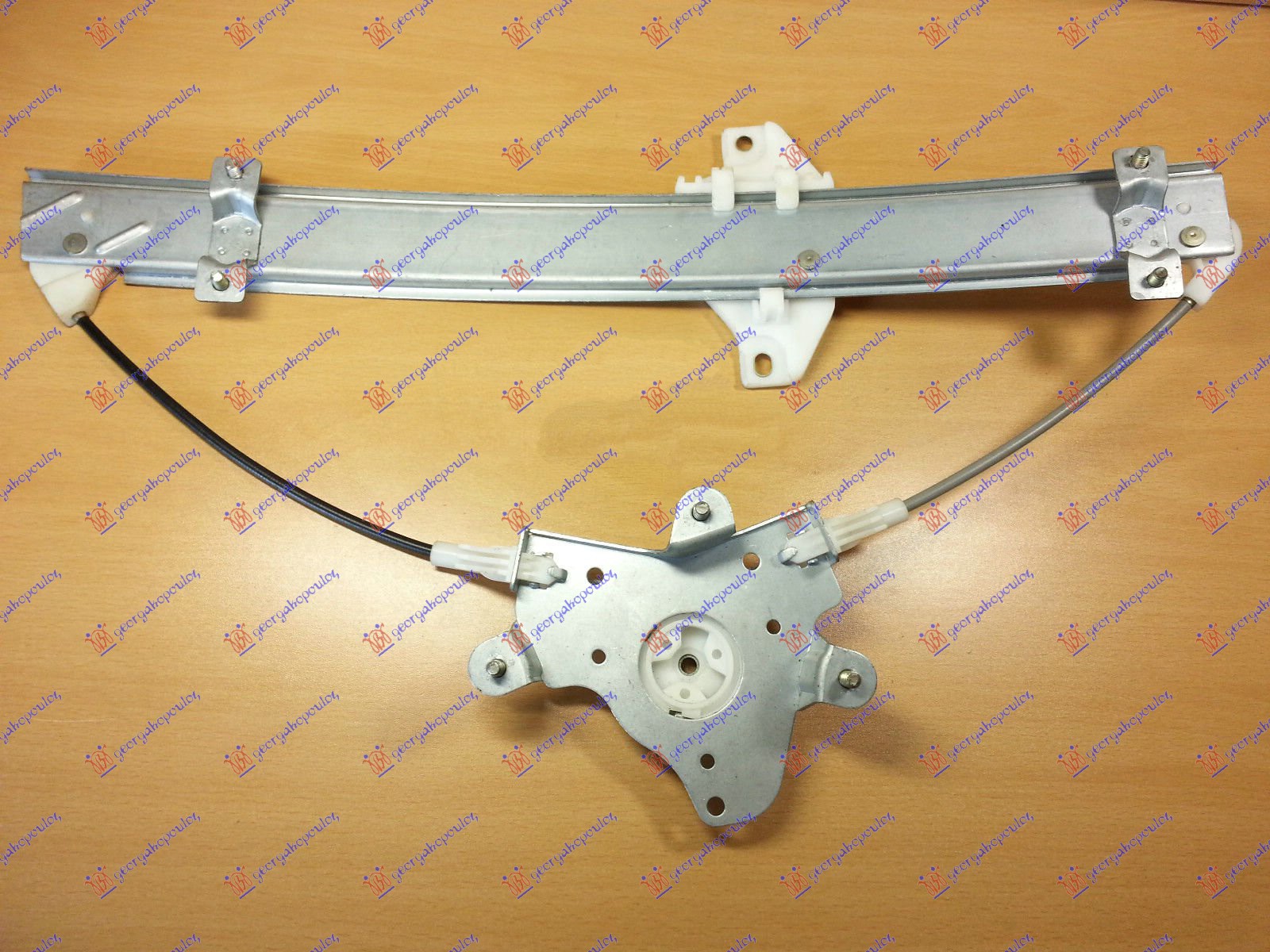PODIZAC PREDNJEG PROZORA ELEKTRICNI (BEZ MOTORA) NOSAC MOTORA 3 ZUBA DAEWOO LANOS L/B 1997-2008 (KLAT)