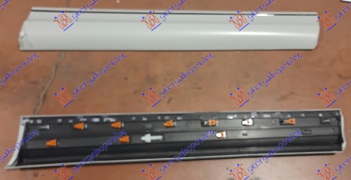 LAJSNA PREDNJIH VRATA (SA HROM LAJSNOM) AUDI Q7 2009-2015 (4LB)