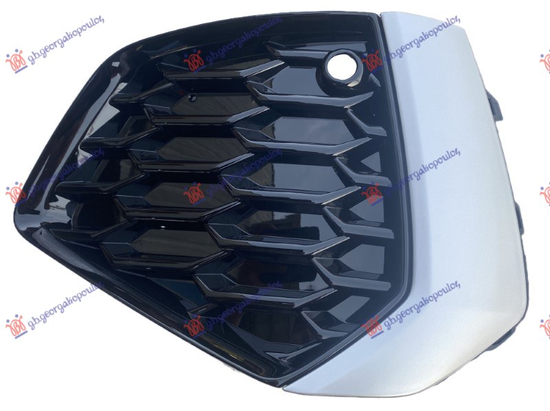 RESETKA PREDNJEG BRANIKA CRNA (SREBRNA LAJSNA) (1 PDC SENZOR) (S-LINE) AUDI A3 2020-2024 (8YS/8YM)