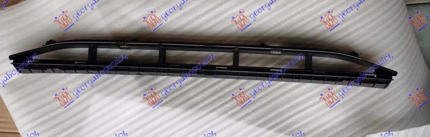 CENTRALNA RESETKA (S-LINE) AUDI Q5 2012-2016 (8RB)