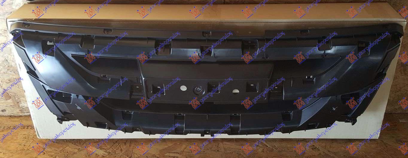 PVC MASKA KOMPLET CRNA (TAMNO SIVI OKVIR) ISUZU P/U D-MAX 2016-2020 (TFR/TFS)
