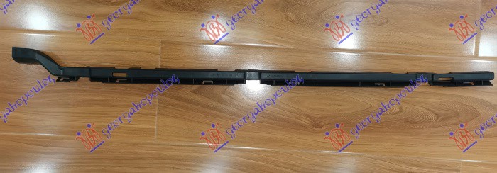 NOSAC PLASTICNE SAJTNE PREDNJI PLASTICNI MERCEDES GLA 2014-2017 (X156)