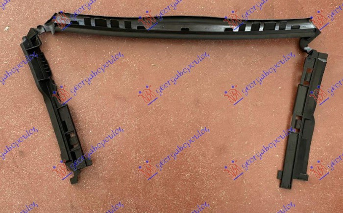 OKVIR POKLOPCA HLADNJAKA PLASTICNI MERCEDES C CLASS COUPE/CABRIO 2015-2018 (W205)