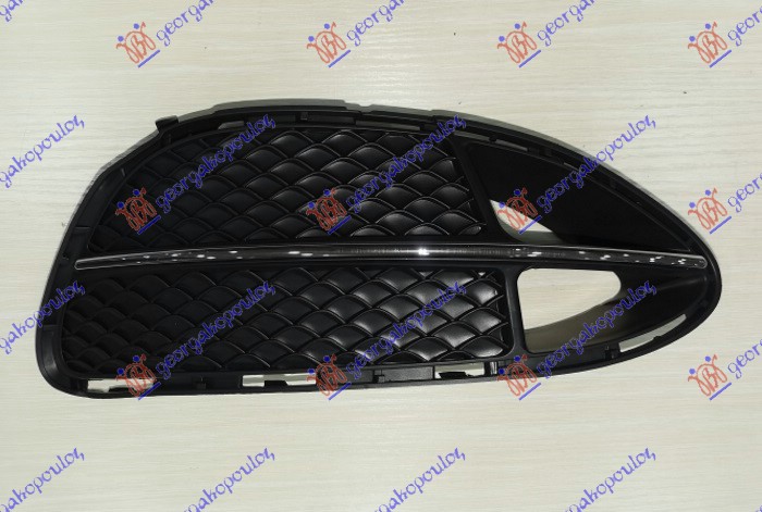 RESETKA PREDNJEG BRANIKA SA LAJSNOM (AVANTGARDE) MERCEDES E CLASS 2013-2016 (W212)