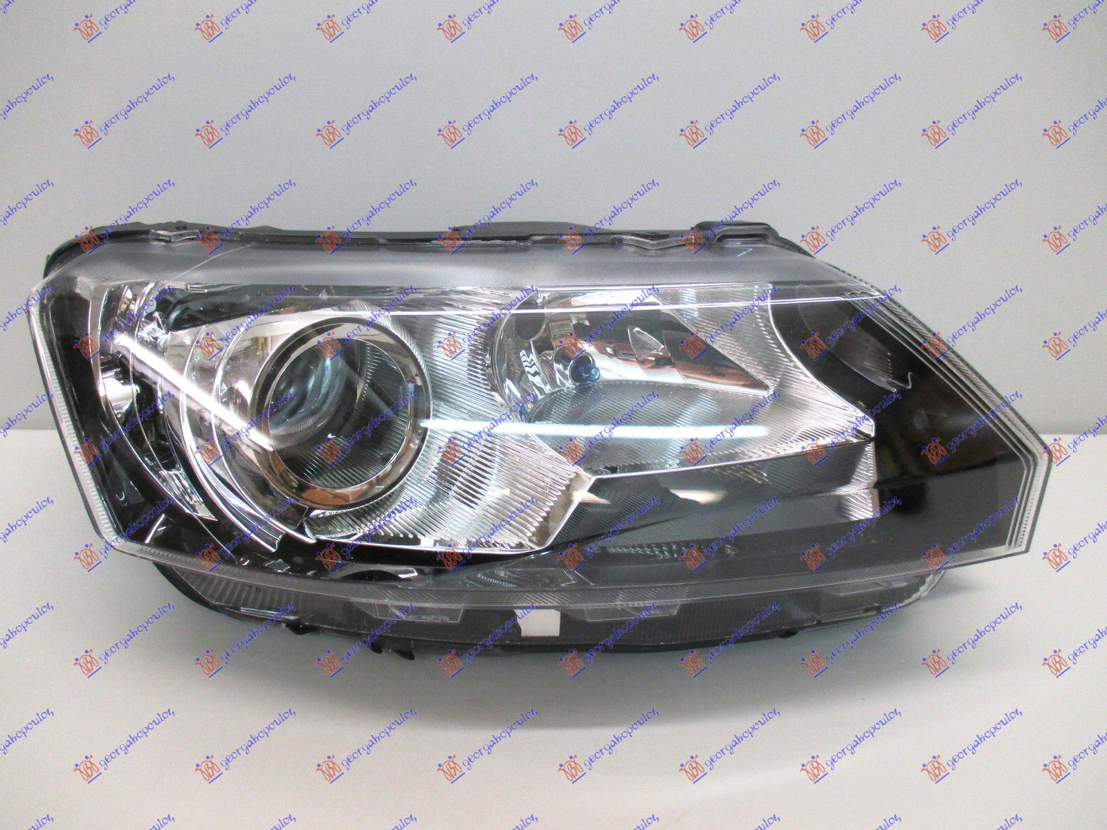 FAR XENON (VALEO) SKODA RAPID 2012-2019 (NH3/NK3/NK6/NH1)