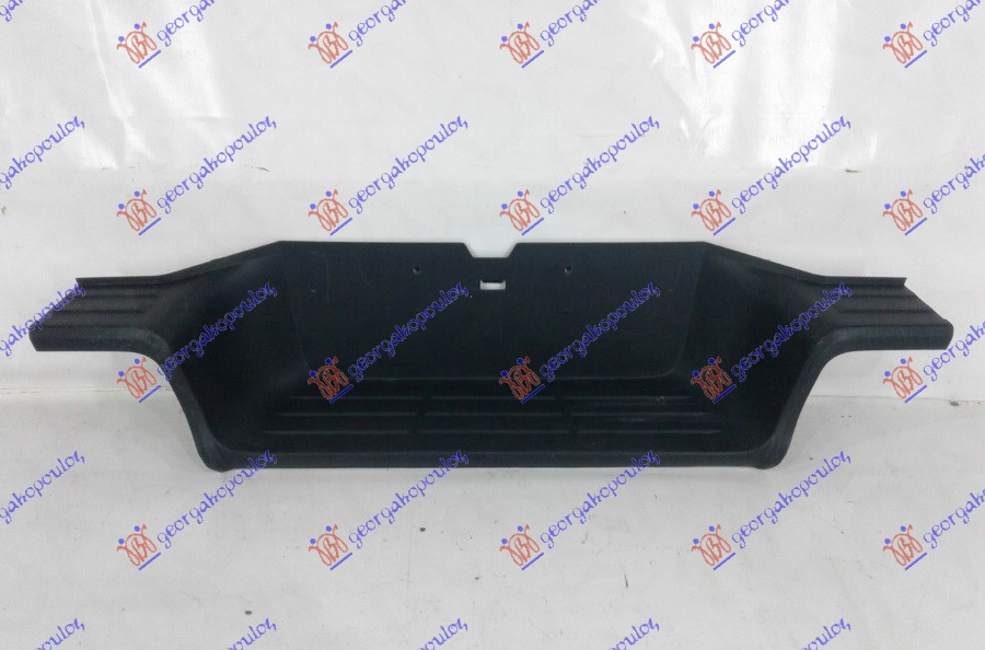 GAZISTE NA ZADNJEM BRANIKU PLASTICNO TOYOTA HI-LUX 2WD/4WD 2020-