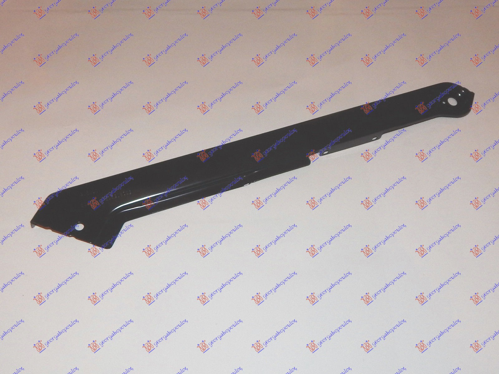 NOSAC HLADNJAKA GORNJI VW GOLF 7 VARIANT/ALLTRACK 2013-2017 (BA5)